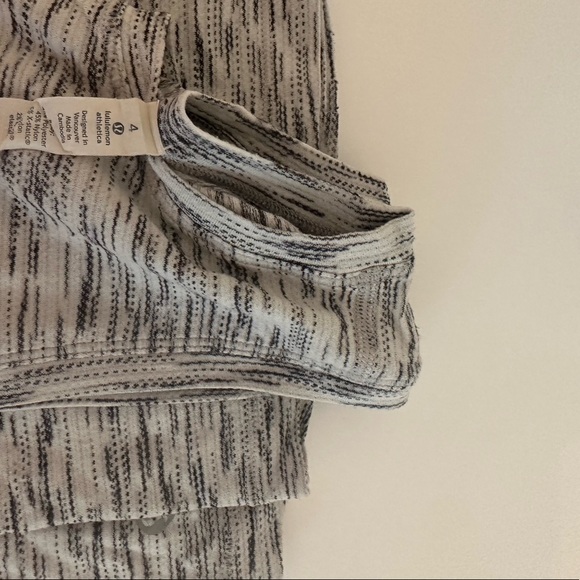 LULULEMON size 4 marled grey tank!! - Picture 3 of 3